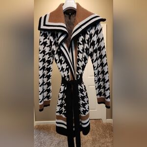 White House Black Market Brown and Black Knit Sweater
